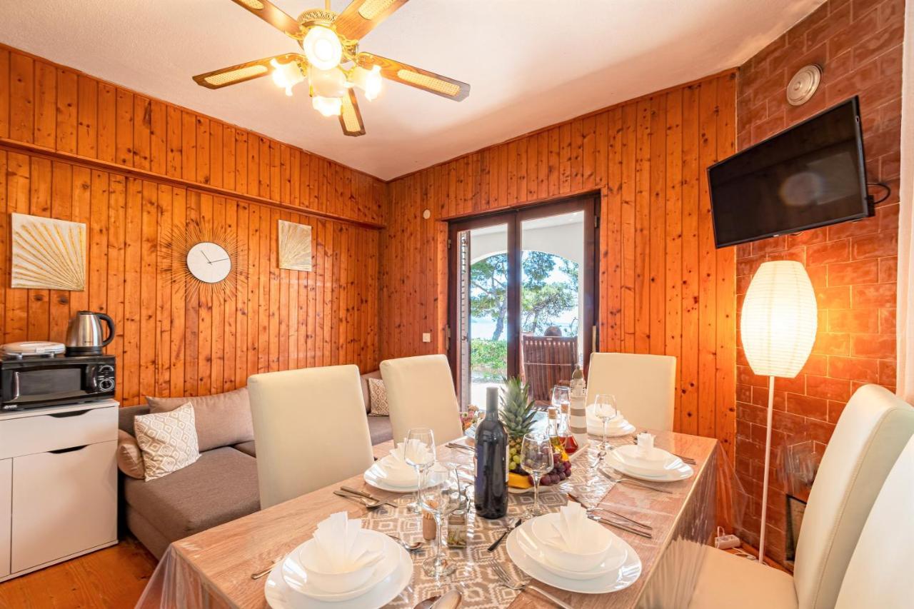 Beachfront Apartments Kate オレビック エクステリア 写真