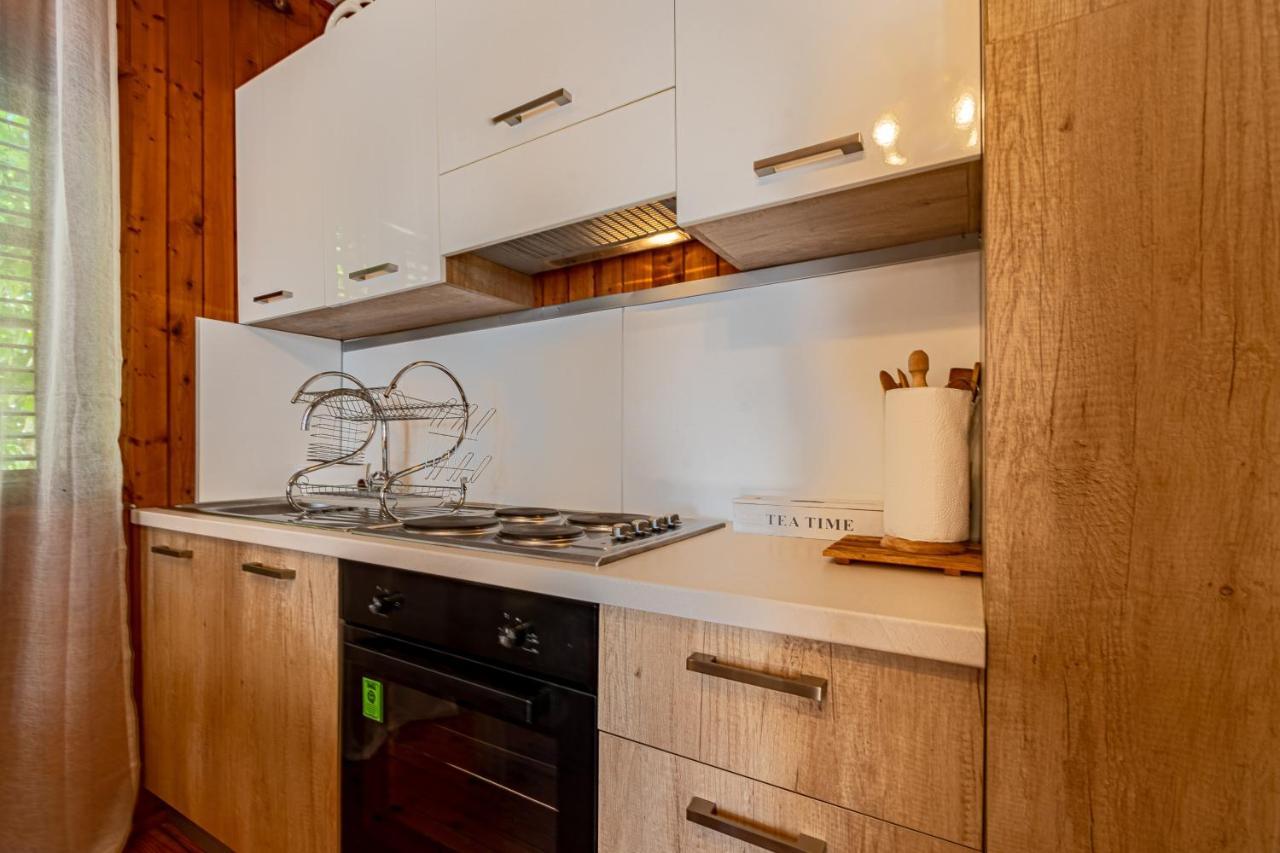 Beachfront Apartments Kate オレビック エクステリア 写真