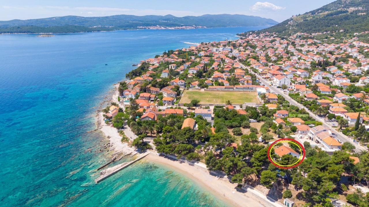 Beachfront Apartments Kate オレビック エクステリア 写真