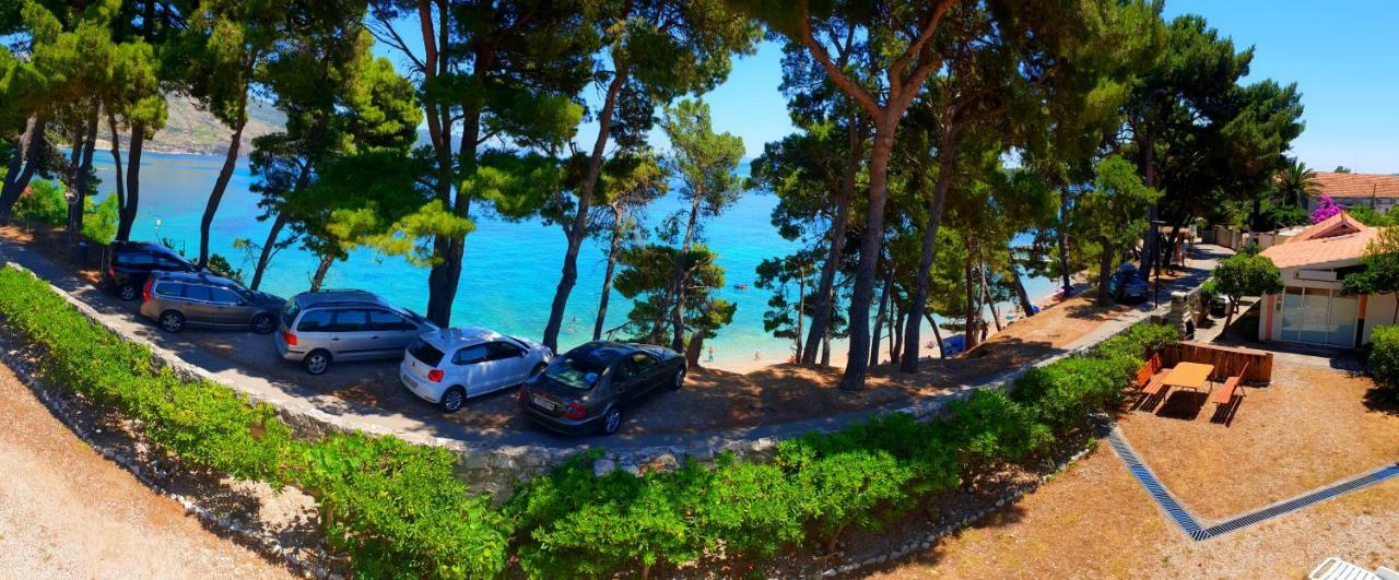 Beachfront Apartments Kate オレビック エクステリア 写真