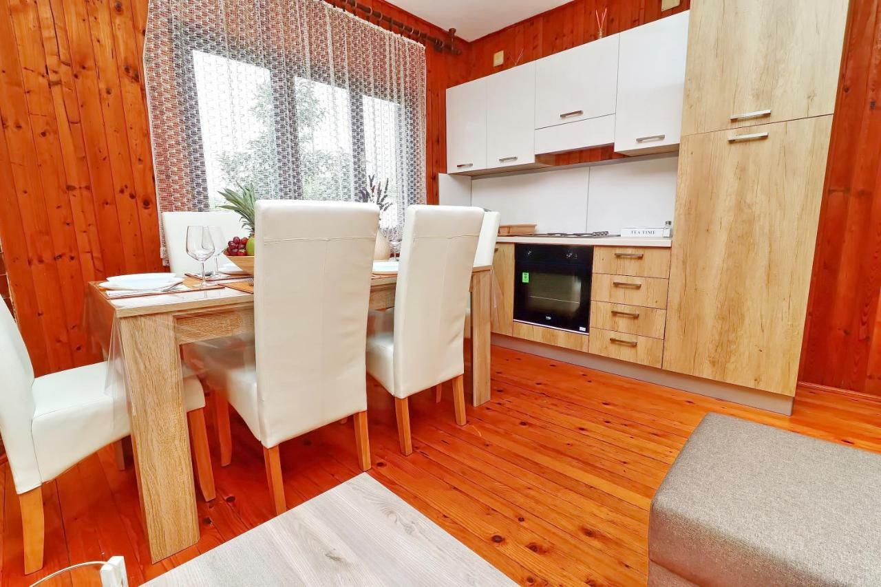 Beachfront Apartments Kate オレビック エクステリア 写真