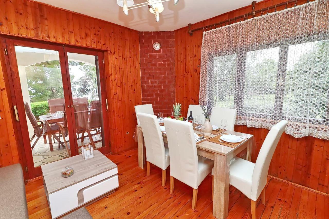 Beachfront Apartments Kate オレビック エクステリア 写真