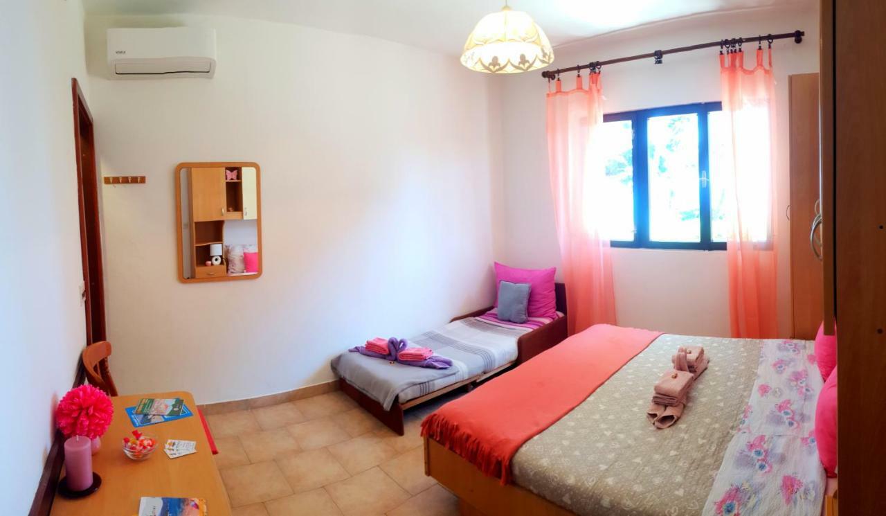 Beachfront Apartments Kate オレビック エクステリア 写真