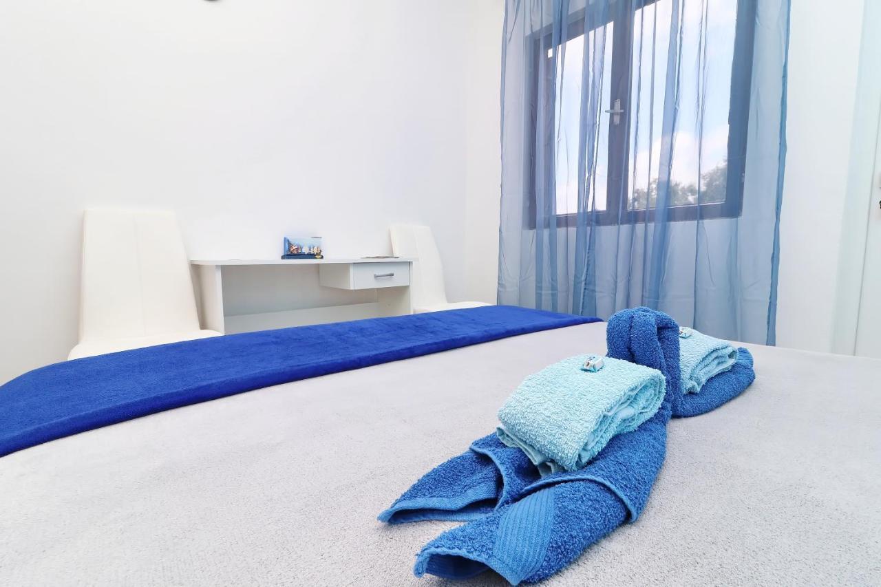 Beachfront Apartments Kate オレビック エクステリア 写真